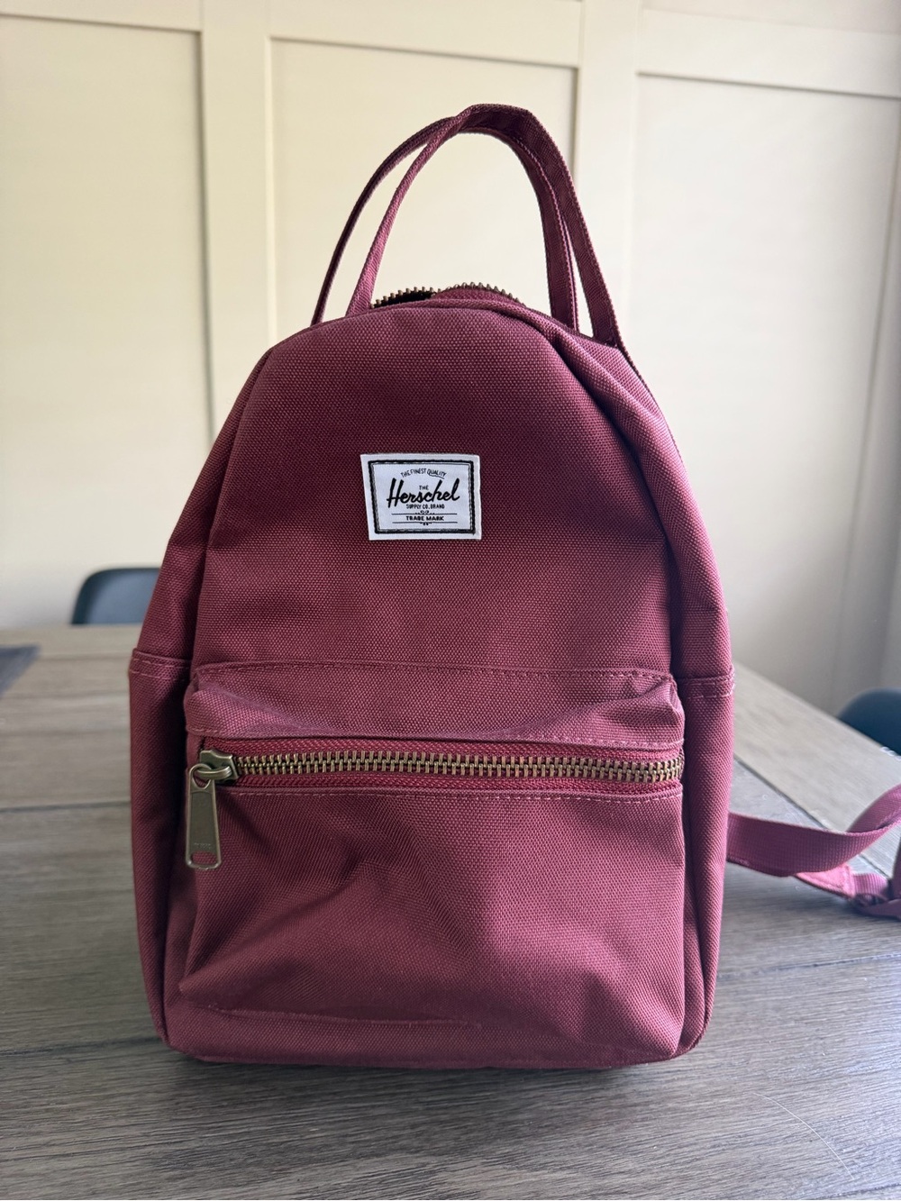 Herschel Small Backpack in Deep Mauve/burgundy